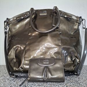 Coach Brown Shoulder Bag with Elegant Design